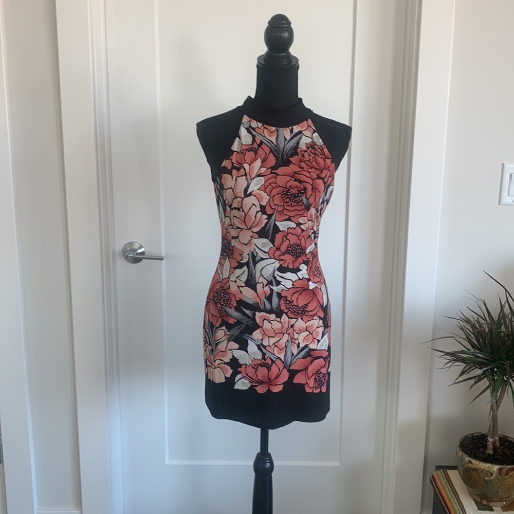 👗 WHBM dress